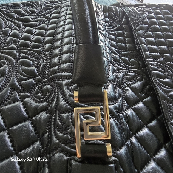 Versace - Picture 5 of 16